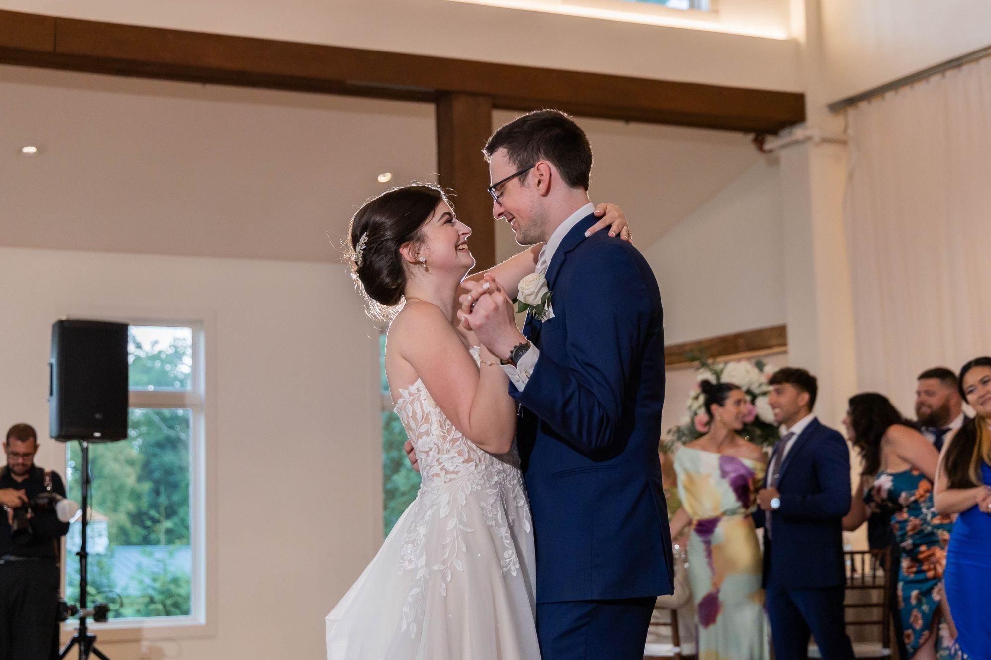 carousel-hero-element image-4